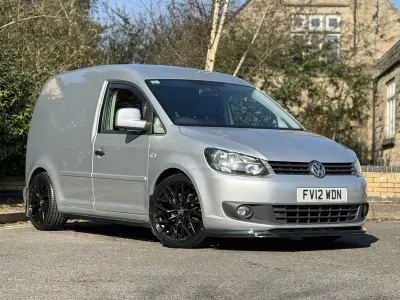 Używany VW Caddy 75 KM (55 kW) 2012 Srebrny Minivan