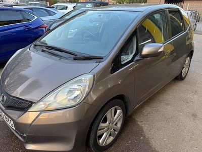 Used Honda Jazz ES 99 HP (72 kW) 2013 Brown Hatchback