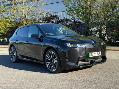 Usado BMW iX M Sport 300 kW (408 CV) 2026 Negro SUV