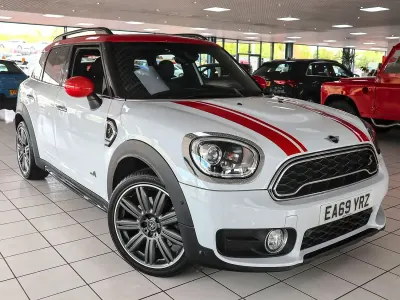 Used Mini Cooper S Countryman Exclusive 2019 Light white/red SUV