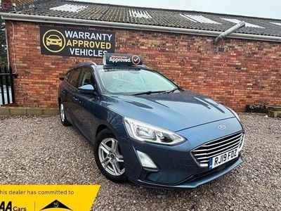 Used Ford Focus Zetec 100 HP (73 kW) 2019 Blue Estate