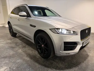 Second-hand Jaguar F-Pace R-Sport 300 CP (220 kW) 2018 Argintiu SUV
