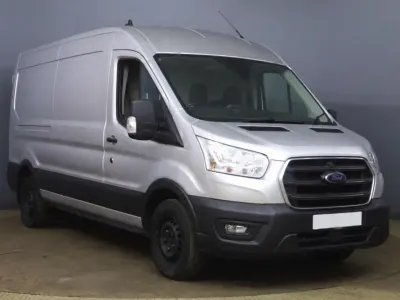 Usado Ford Transit Trend 130 CV (95 kW) 2022 Plateado