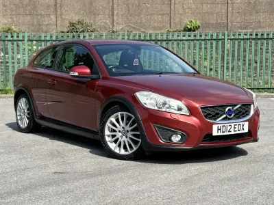 Used Volvo C30 SE 115 HP (84 kW) 2012 Red Hatchback