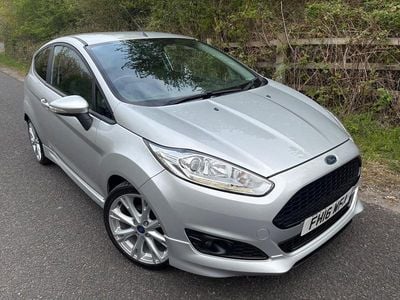 Used Ford Fiesta Zetec 140 HP (102 kW) 2016 Silver Hatchback