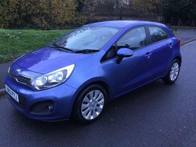Used Kia Rio 2013 Metallic estoril blue Hatchback