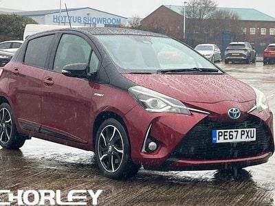 Used Toyota Yaris Hybrid 101 HP (74 kW) 2017 Red Hatchback