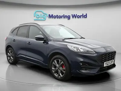 Käytetty Ford Kuga ST-Line 225 HP (165 kW) 2023 Sininen Katumaasturi