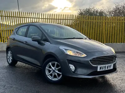 Used Ford Fiesta Zetec 100 HP (73 kW) 2019 Grey Hatchback
