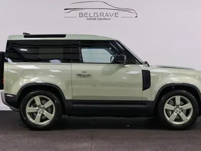 Używany Land Rover Defender 75th Limited Edition 300 KM (220 kW) 2023 SUV