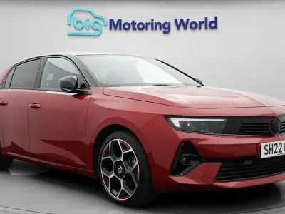 Used Vauxhall Astra GS Line 181 HP (133 kW) 2022 Red Hatchback