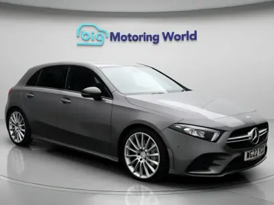 Usado Mercedes A35 AMG Executive 306 HP (225 kW) 2022 Cinzento Citadino