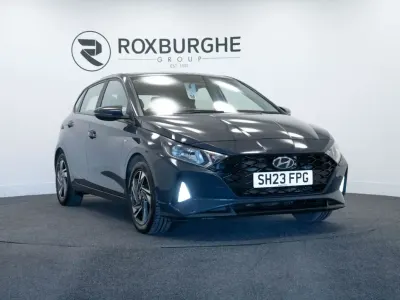 Używany Hyundai i20 SE 100 KM (73 kW) 2023 Szary Hatchback