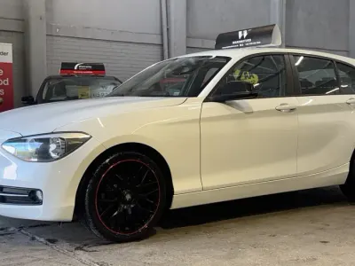 Used BMW 118 Sport Line 2014 White Hatchback