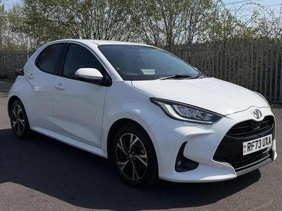 Used Toyota Yaris Hybrid Design 113 HP (83 kW) 2024 White Hatchback