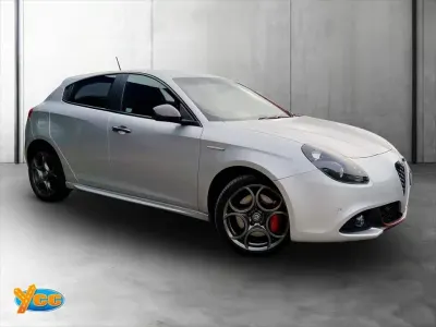 Used Alfa Romeo Giulietta Edizione Speciale 175 HP (128 kW) 2017 Silver Hatchback