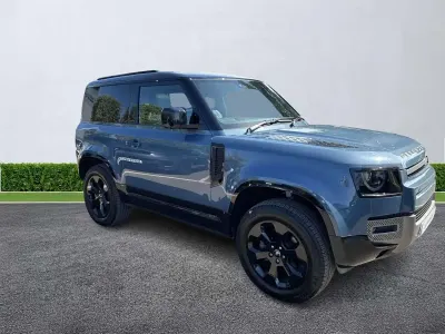 Usado Land Rover Defender HSE Dynamic 250 HP (183 kW) 2024 Azul SUV