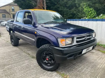 Used Toyota HiLux 102 HP (75 kW) 2000 Blue Pickup