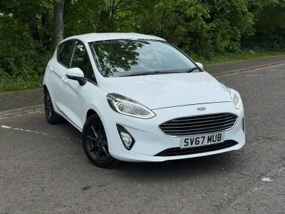 Używany Ford Fiesta Zetec 100 KM (73 kW) 2017 Biały Hatchback