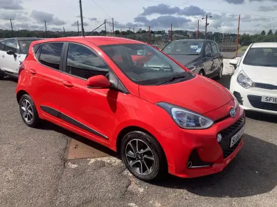 Used Hyundai i10 Premium 87 HP (63 kW) 2018 Red Hatchback