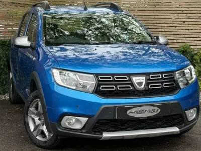 Used Dacia Sandero Lauréate 90 HP (66 kW) 2016 Blue Hatchback