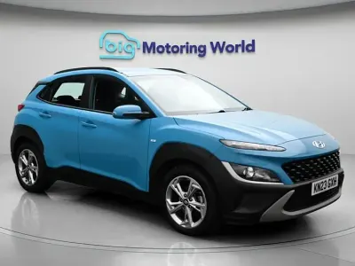 Second-hand Hyundai Kona SE 120 CP (88 kW) 2023 Albastru SUV