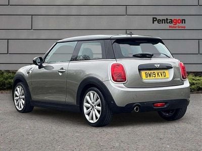 Used Mini Cooper Classic 134 HP (98 kW) 2019 Silver Hatchback