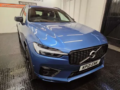 Usado Volvo XC60 R-Design Pro 2021 Azul SUV
