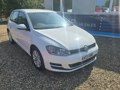 Used VW Golf VII SE 2013 White Hatchback
