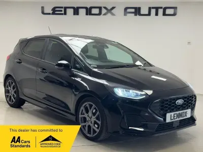 Begagnad Ford Fiesta ST-Line 125 HK (91 kW) 2023 Svart Halvkombi
