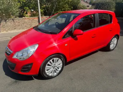 Used Vauxhall Corsa 90 HP (66 kW) 2011 Red Hatchback