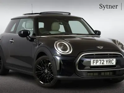 Usado Mini Cooper Exclusive 134 HP (98 kW) 2023 Preto Citadino