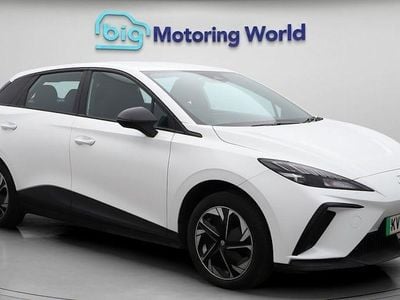 White Used 2023 MG MG4 EV SE Hatchback | £12,262 (Good price)