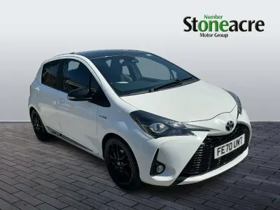 Used Toyota Yaris Sport 100 HP (73 kW) 2020 White Hatchback