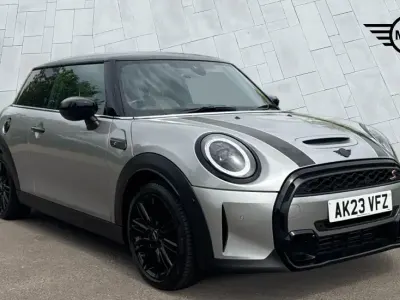 Used Mini Cooper S Exclusive 176 HP (129 kW) 2023 Silver Hatchback
