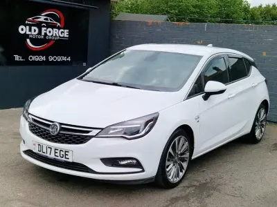 Second-hand Vauxhall Astra Elite 150 CP (110 kW) 2017 Alb Hatchback