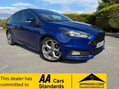 Used Ford Focus ST 182 HP (133 kW) 2015 Blue Hatchback