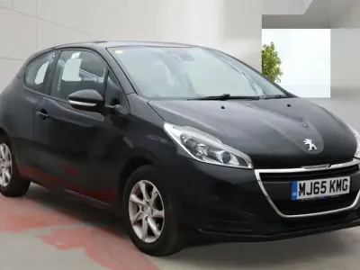 Gebraucht Peugeot 208 Active 68 PS (50 kW) 2015 Schwarz Kleinwagen