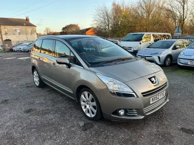 Used Peugeot 5008 Allure 112 HP (82 kW) 2012 Grey MPV