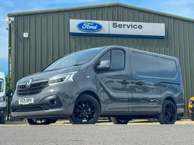 Używany Renault Trafic 2021 Szary