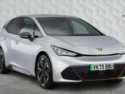 Begagnad Cupra Born e-Boost 169 kW (230 HK) 2025 Halvkombi
