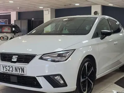 Used Seat Ibiza FR Sport 110 HP (80 kW) 2023 White Hatchback