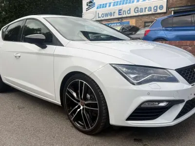Used Seat Leon CUPRA 290 HP (213 kW) 2018 White Hatchback