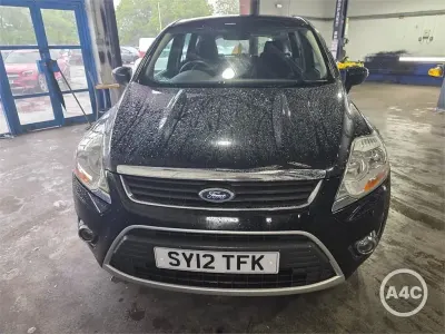 Usado Ford Kuga Zetec 140 CV (102 kW) 2012 Negro SUV
