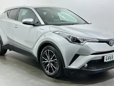 Używany Toyota C-HR 122 KM (89 kW) 2019 Srebrny SUV