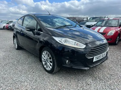 Used Ford Fiesta Titanium X 75 HP (55 kW) 2015 Black Hatchback