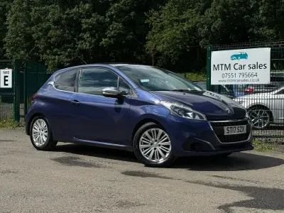Used Peugeot 208 Allure 82 HP (60 kW) 2017 Blue Hatchback