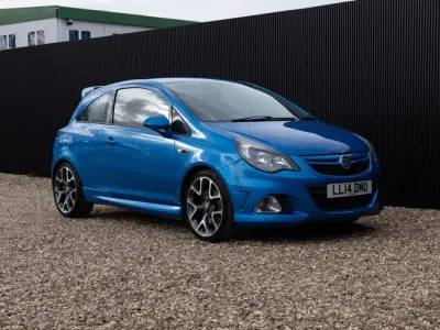Używany Vauxhall Corsa 192 KM (141 kW) 2014 Niebieski Hatchback