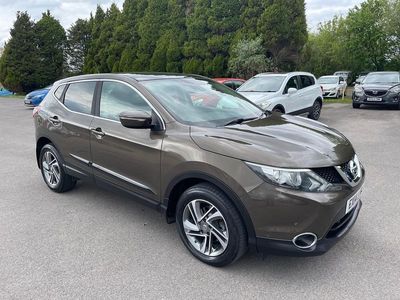 Begagnad Nissan Qashqai Acenta Premium 130 HK (95 kW) 2014 Beige SUV