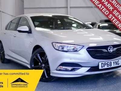 Second-hand Vauxhall Insignia SRi 2019 Argintiu Hatchback